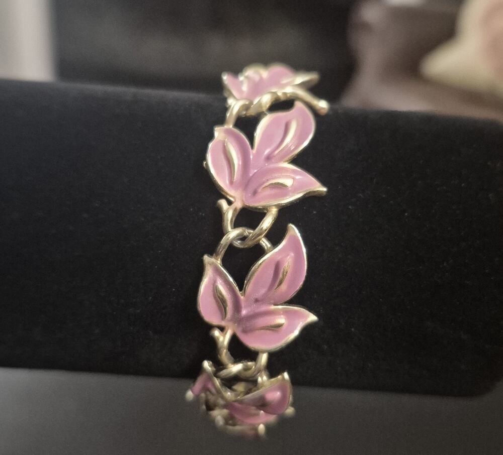 Vintage Coro Pink Enamel Leaf Link Bracelet Gold Tone Signed 8 Inch